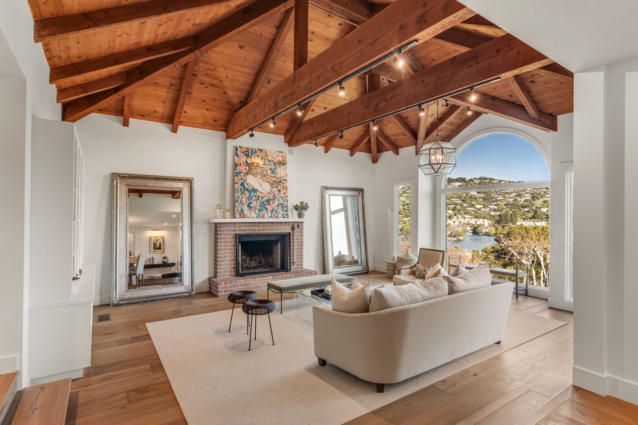 Stylish and Renovated Belvedere Beauty