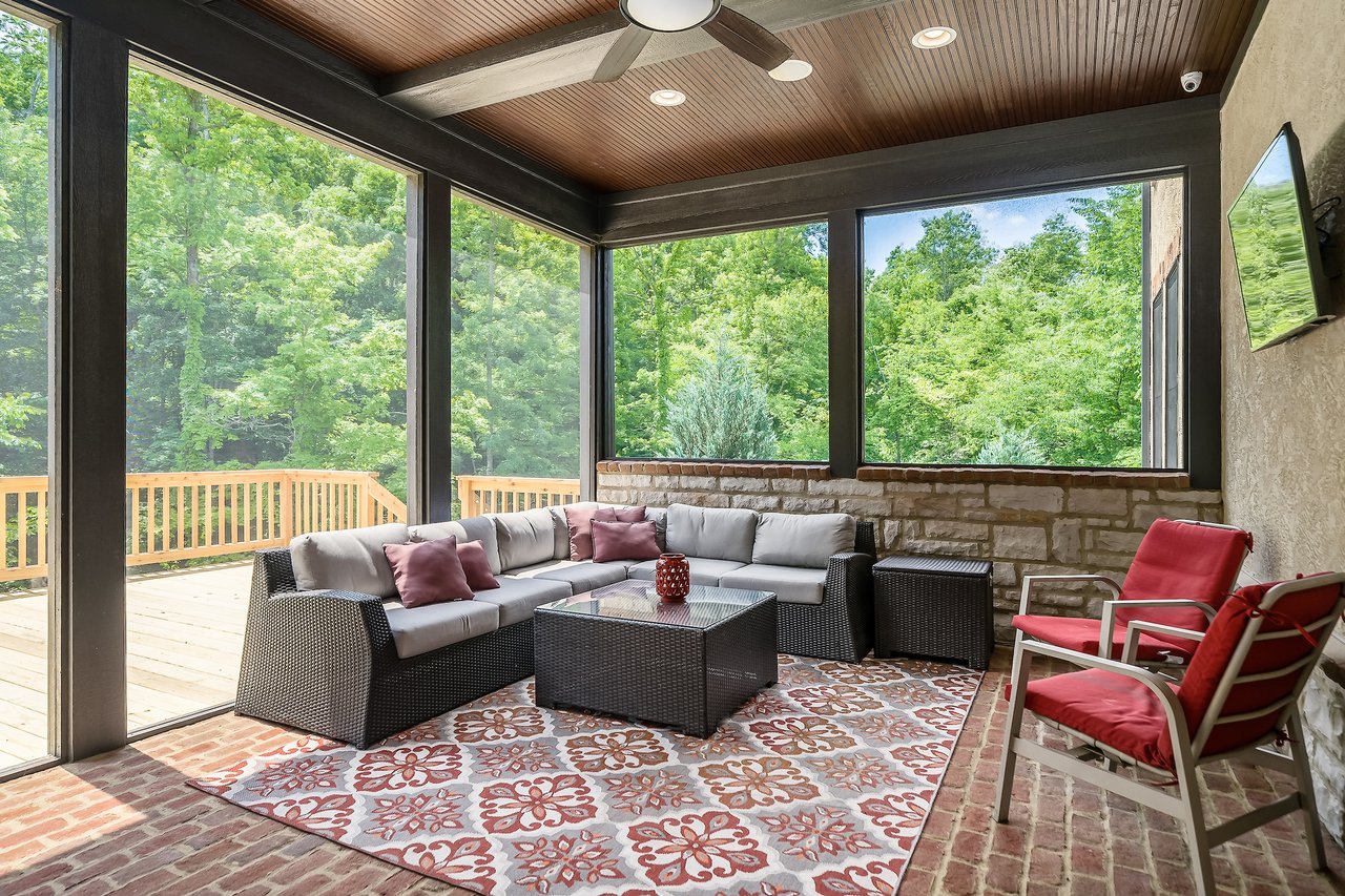 1999 Woodland Hall Drive