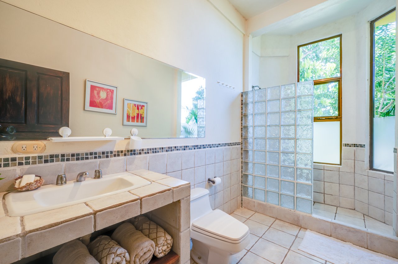 Casa Marazul | Ocean-View 5-Bedroom Home with Guest House & Infinity Pool near Playa Prieta