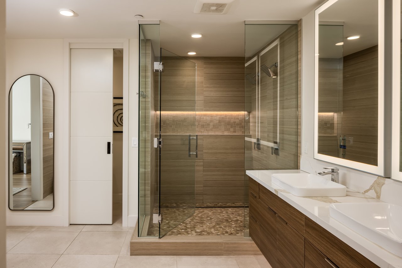  Downtown Carlsbad Coastal Residence 