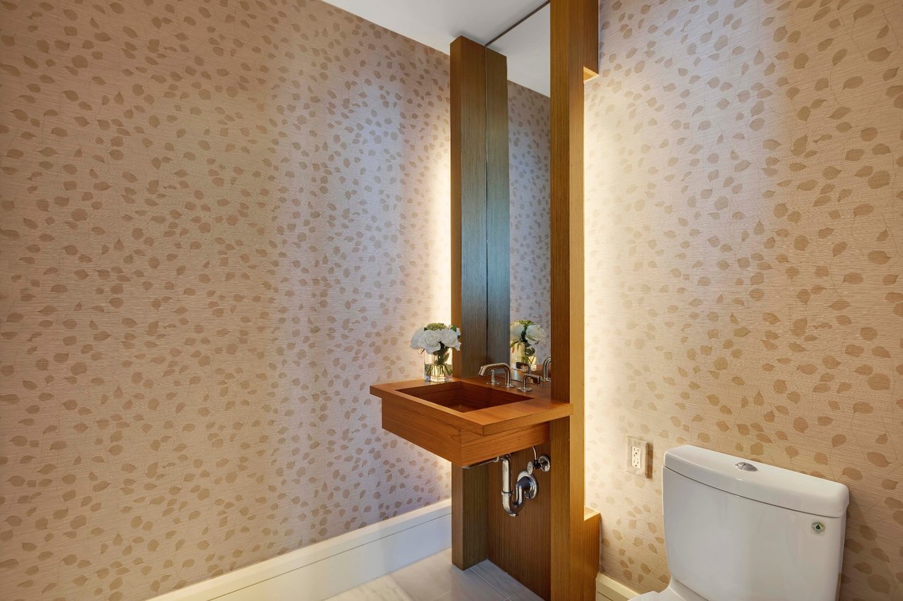 60 Riverside Boulevard, #PH-3901