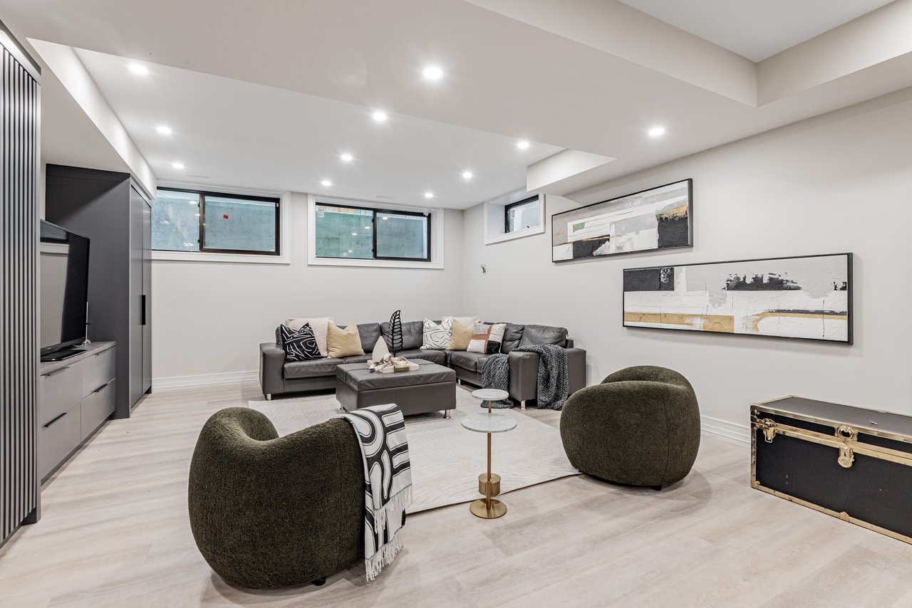 8 Manor Haven Rd 