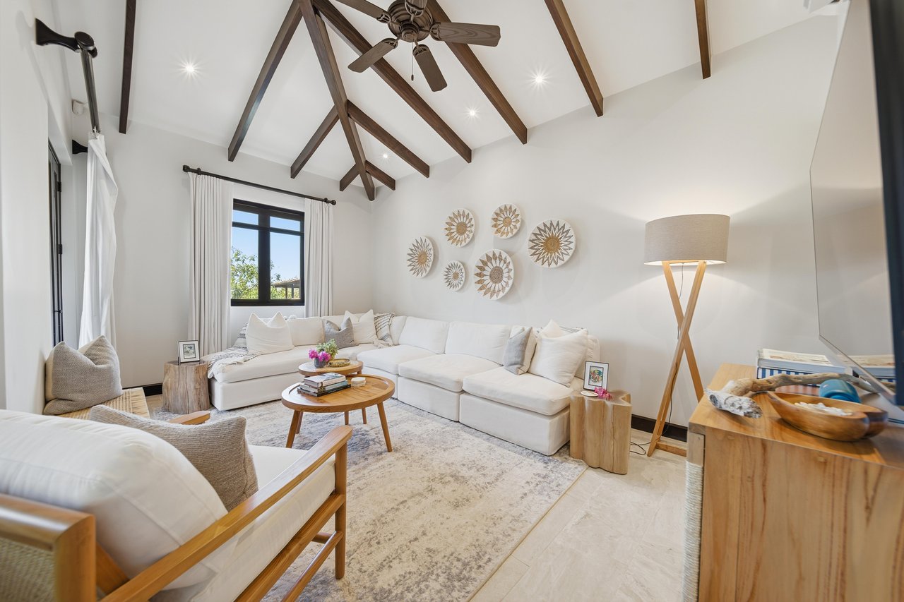 18 Calle La Ronda | Where Everyday Feels Like a Holiday