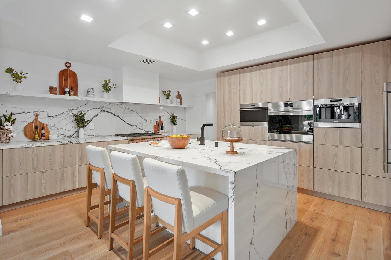 4050 Clarinda Dr, Tarzana