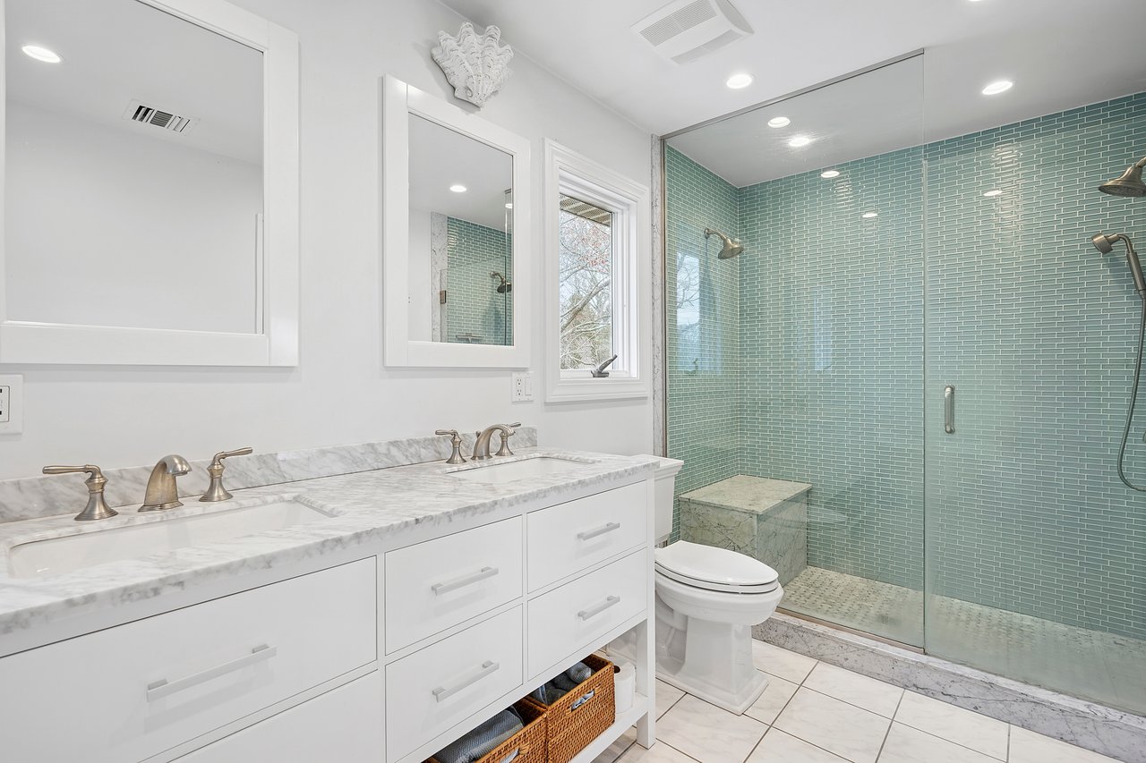 126 Fairview Avenue, Montauk