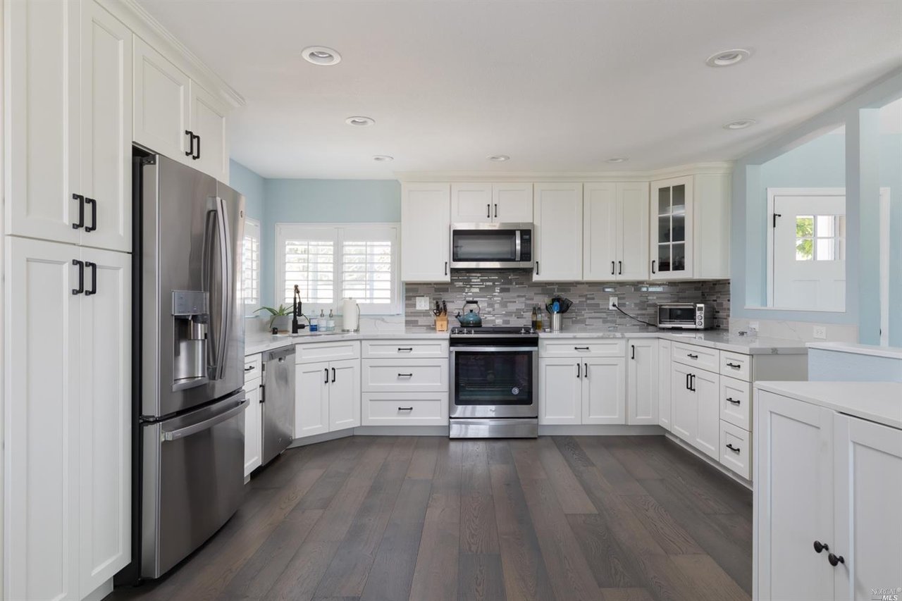 154 Renfrew Ct