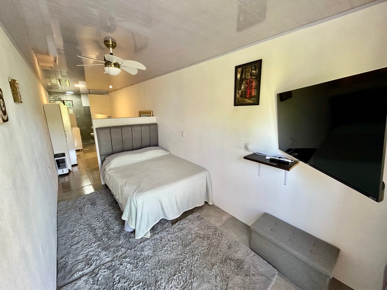 Hatillo Breeze, 2 Bedroom Home on 1,311m2 of usable land and year round creek!
