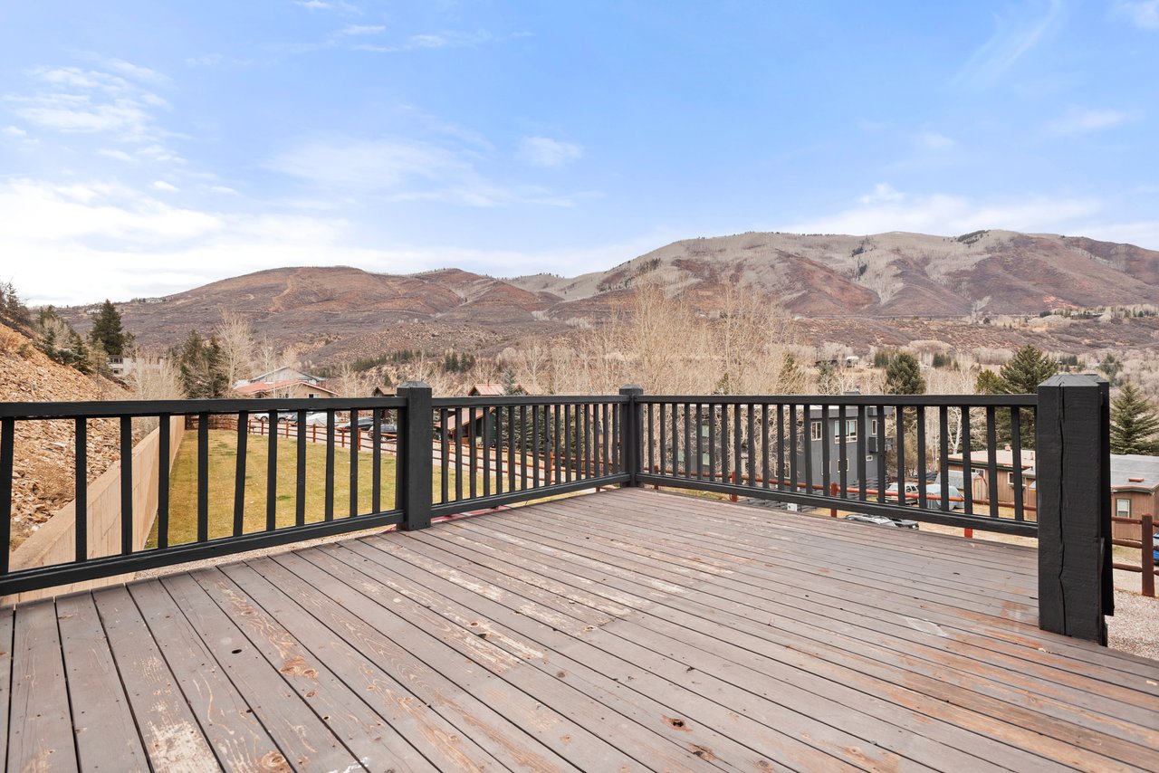 Bright & Spacious Aspen Home