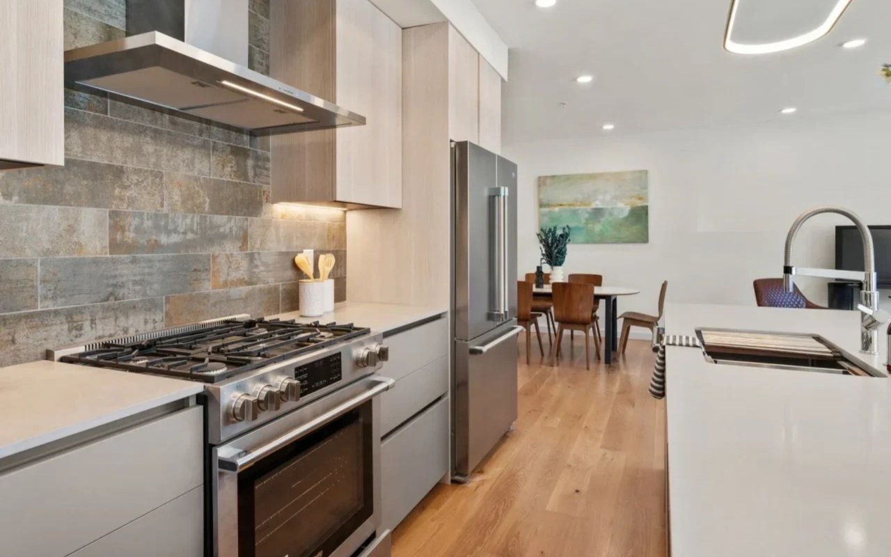 191 Condor Street - $6,000,000