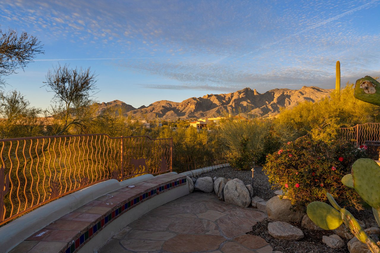 5115 N Corte De Catalonia