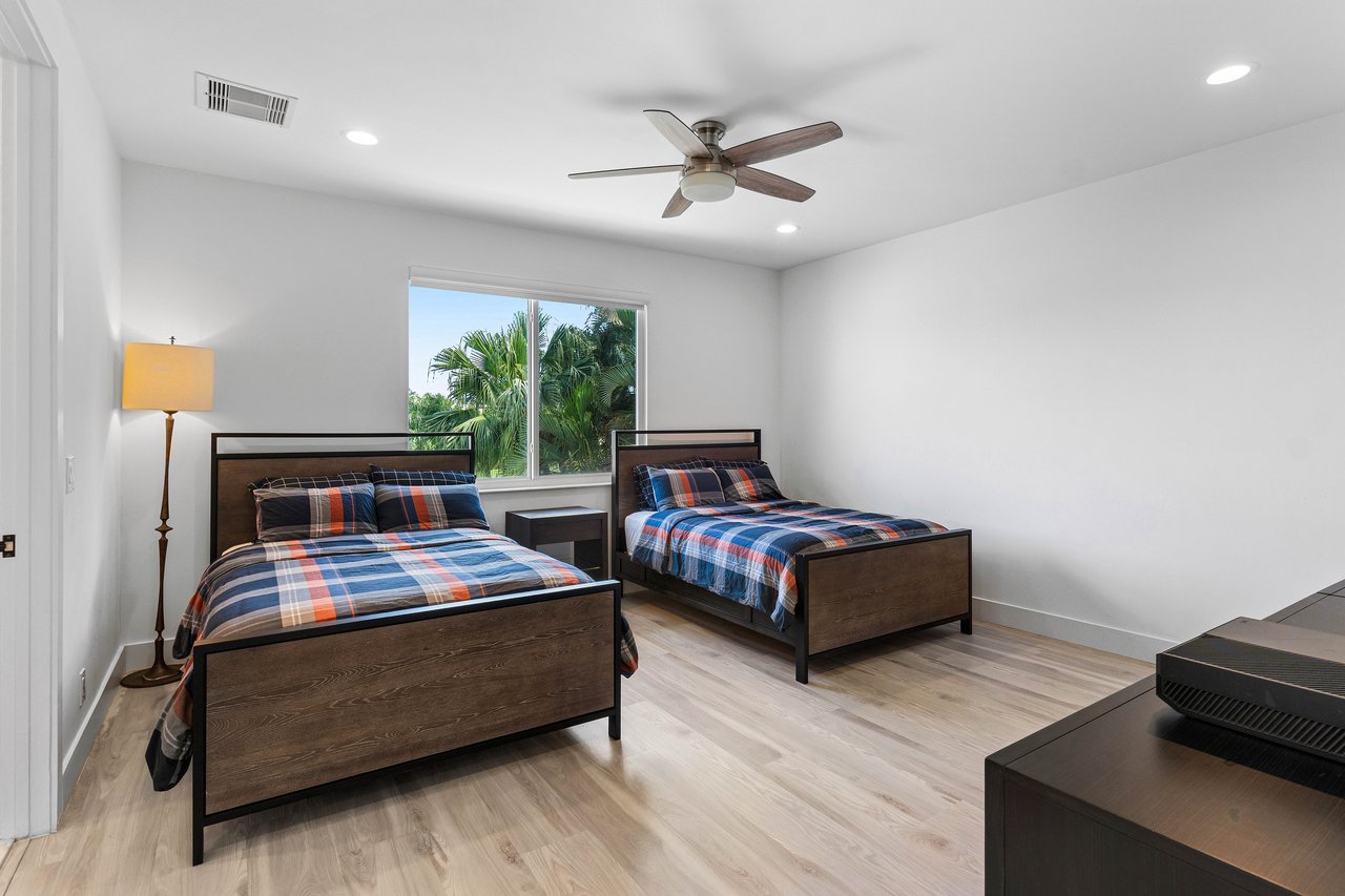 17371 Bridleway Trail