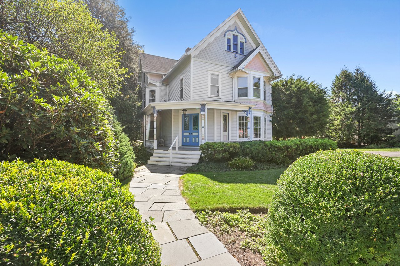 50 St. John Place New Canaan Ct. 06840