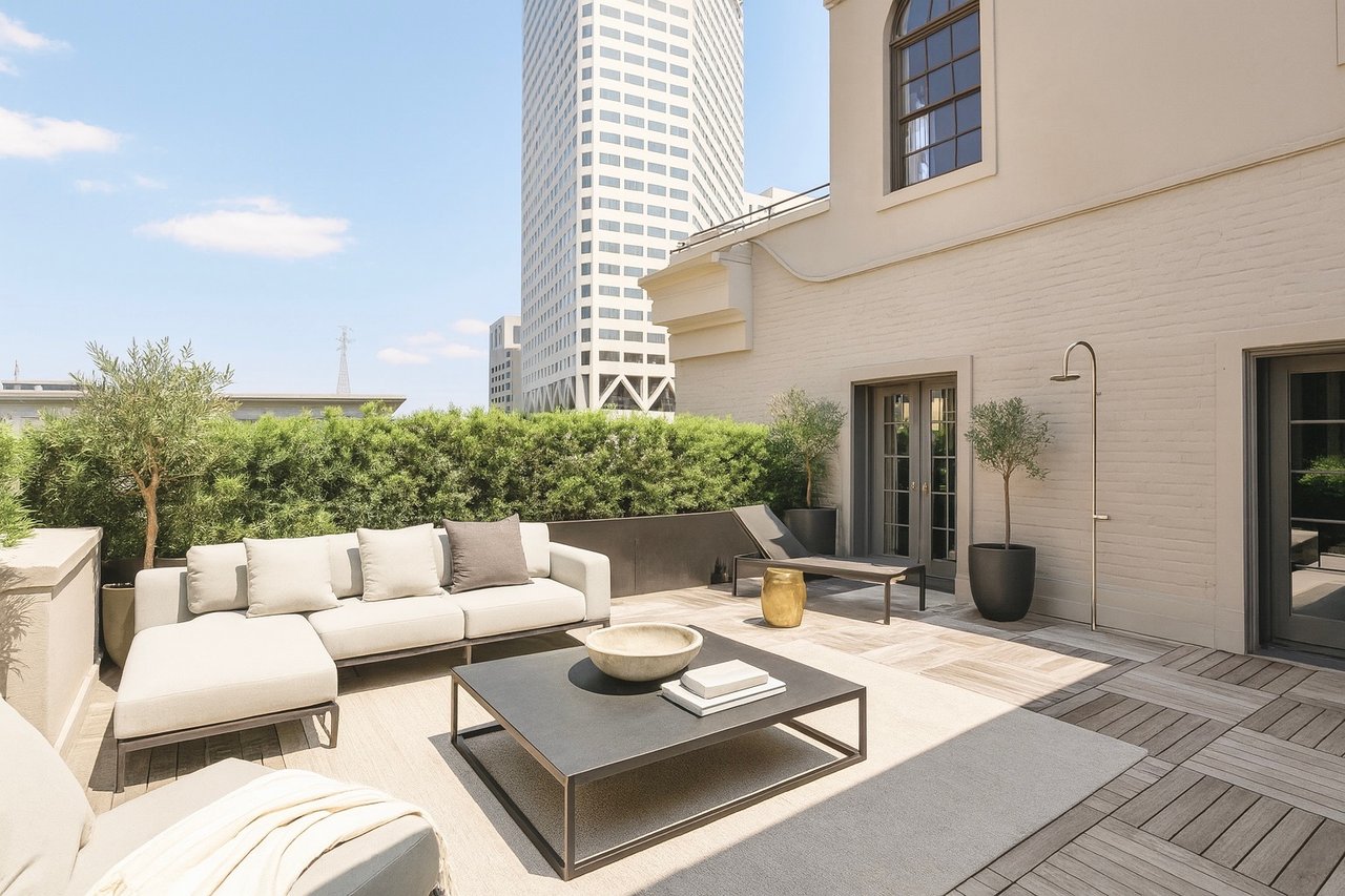 416 Common Street PHB