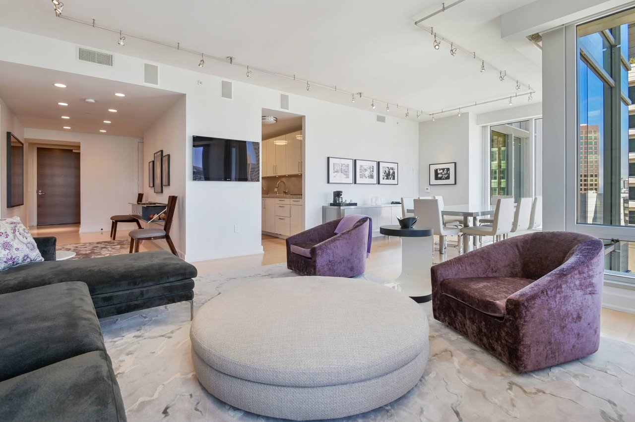 City View 3 BD St. Regis Residence