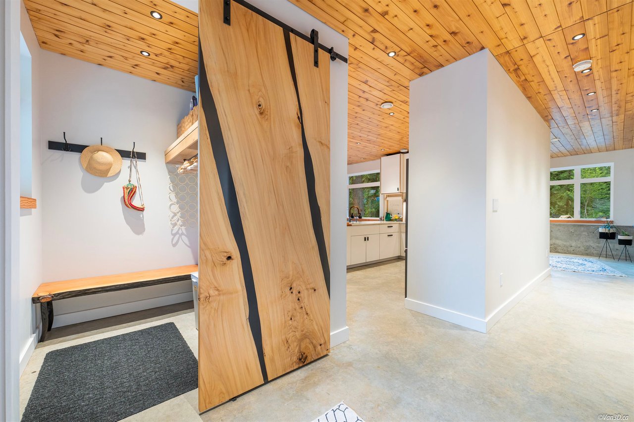 731 Grafton Rd