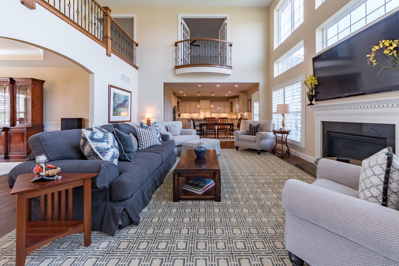 Newer Construction Minutes from Bellerive Country Club
