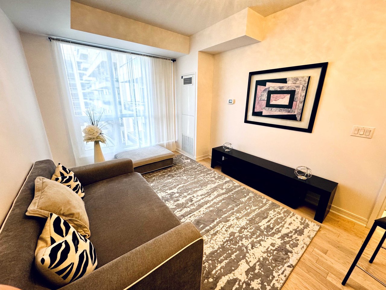 9201 Yonge St Unit: 518
