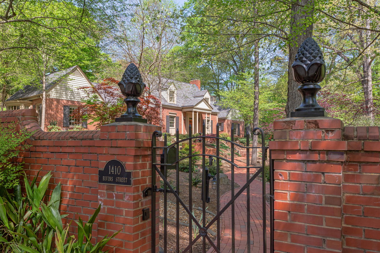 1410 Bivins St