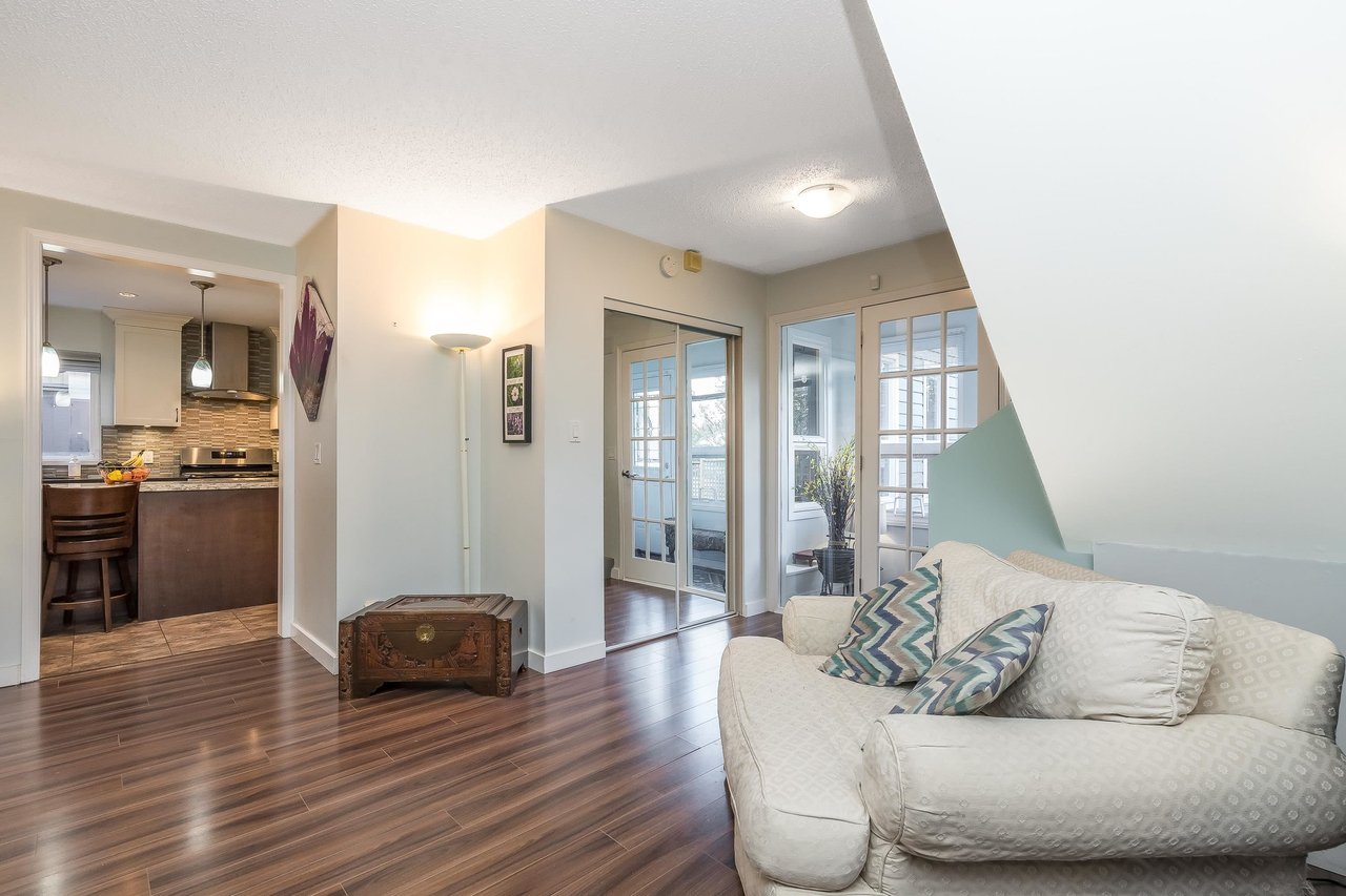 11044 Southridge Rd