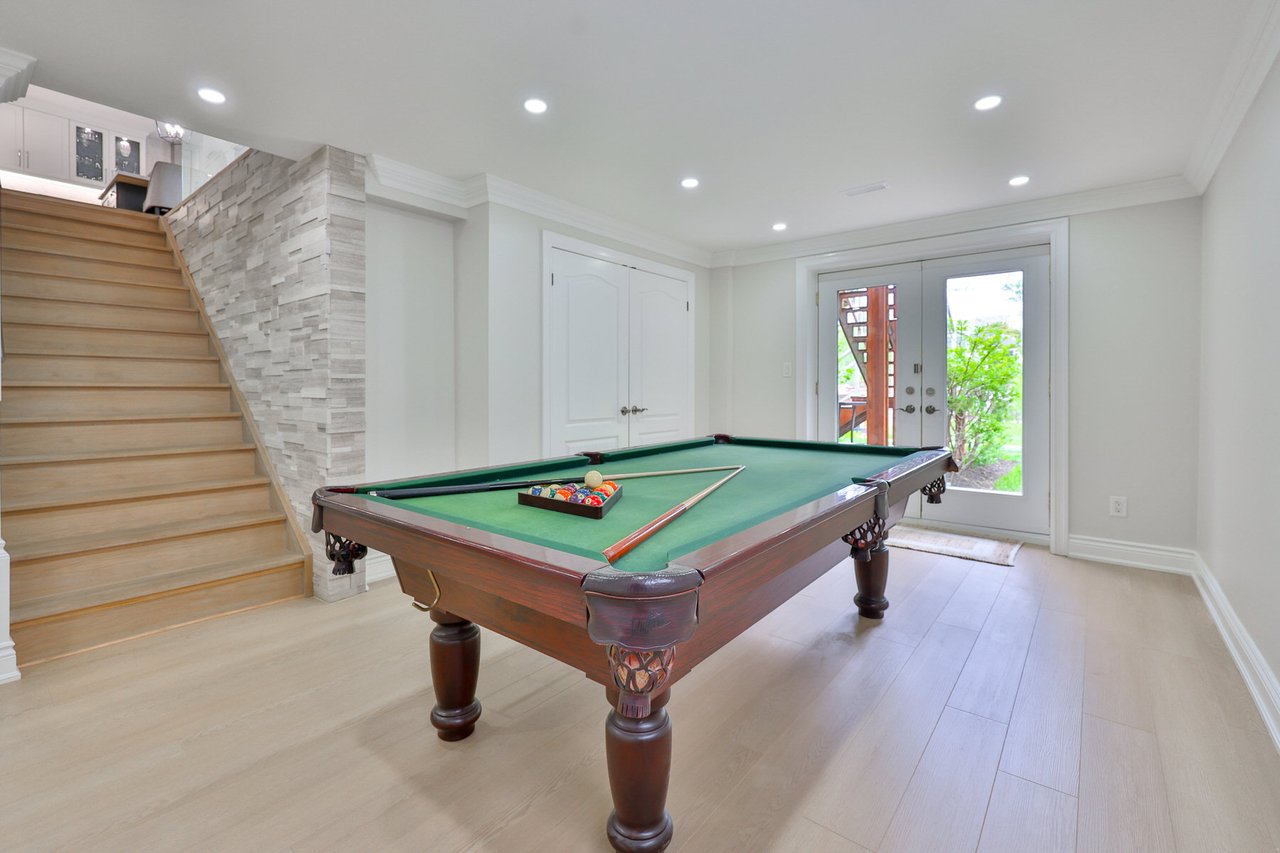 1215 Indian Road