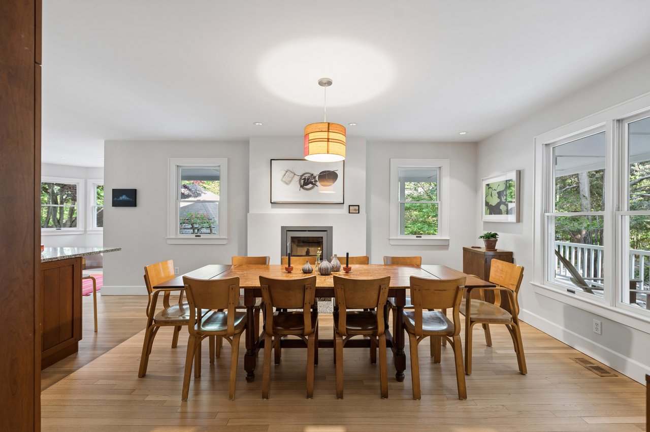 10 Oak Drive