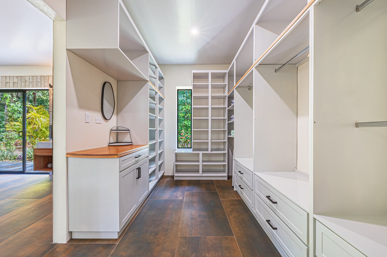 Contemporary Mountain View Villa – 5 Minutes to Playa Dominical