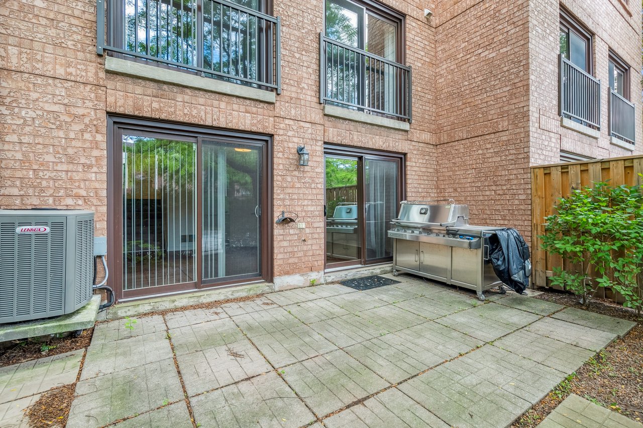 Spacious 3 Bedroom Townhome in College Park