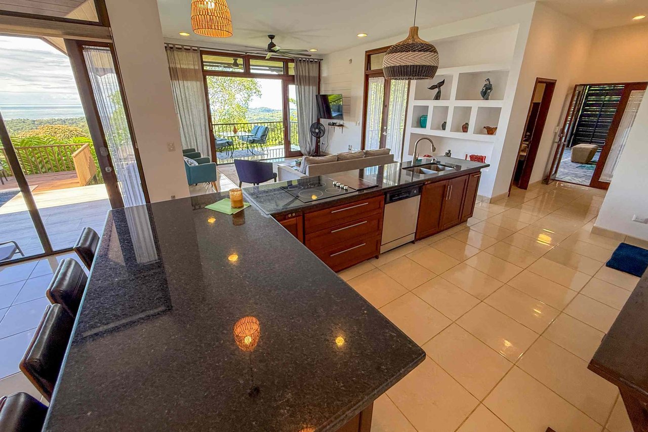 Panoramic Ocean View 4-Bedroom Home with Big Pool & Ample Space to Entertain in Ojochal Costa Rica