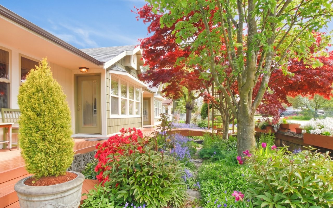5 Decorating Tips to Bring Fall Curb Appeal to Your Porch