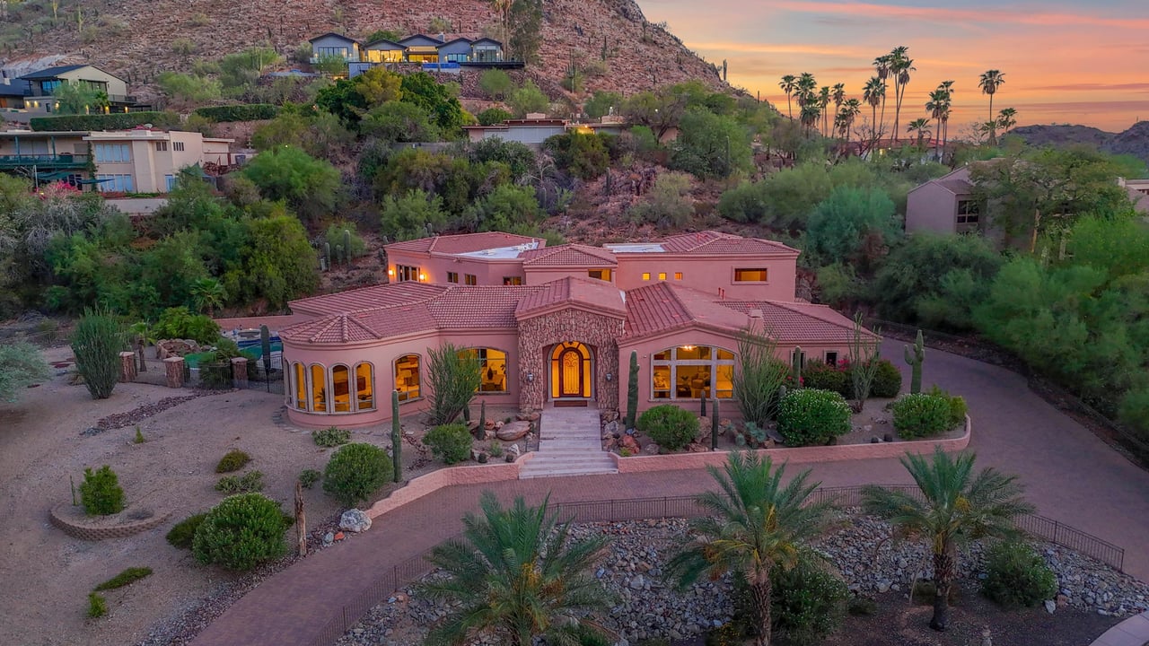 4141 E LAKESIDE Lane