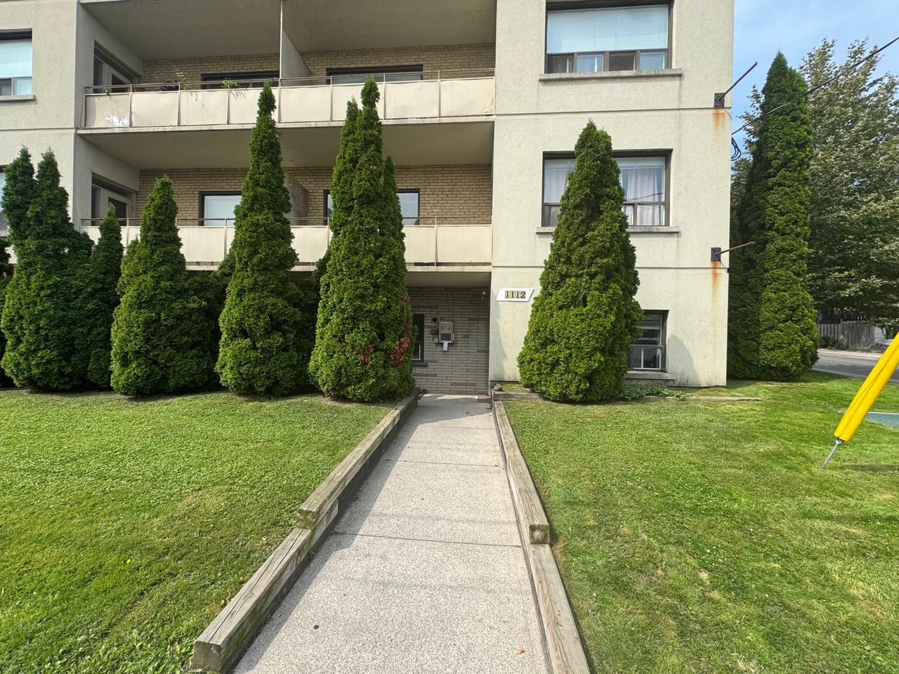 1112 Avenue Road 102