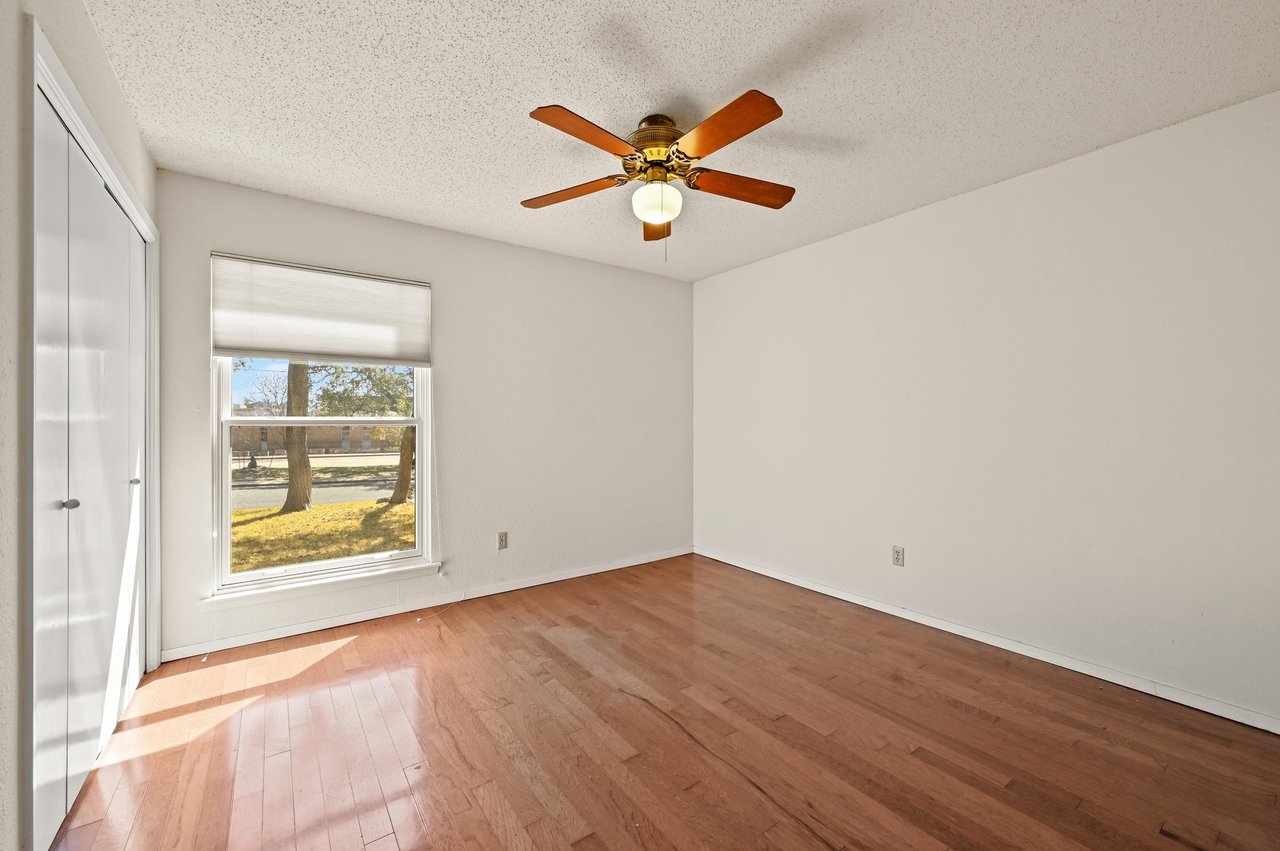 8504 Tallwood Dr, Austin, Texas 78759