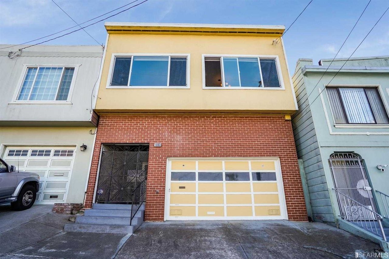 1083 Jamestown Avenue