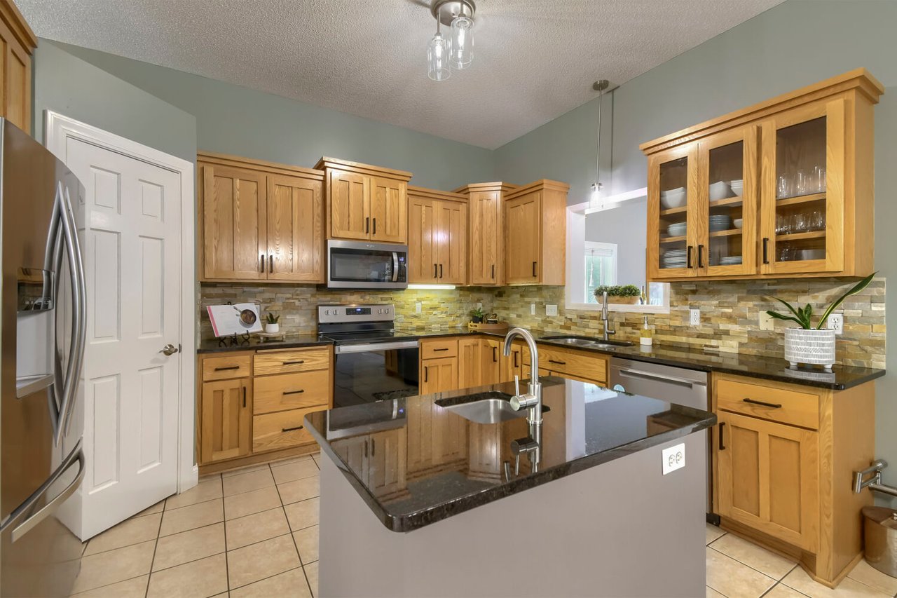 22376 Brett Trail, Rogers, MN 55374