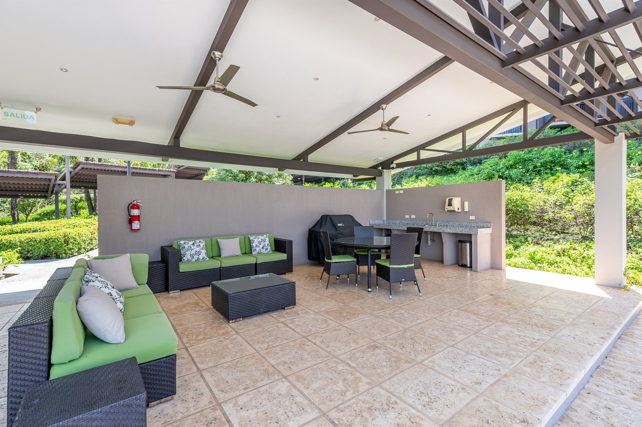 Roble Sabana #301 | Ocean-View Condo in Reserva Conchal