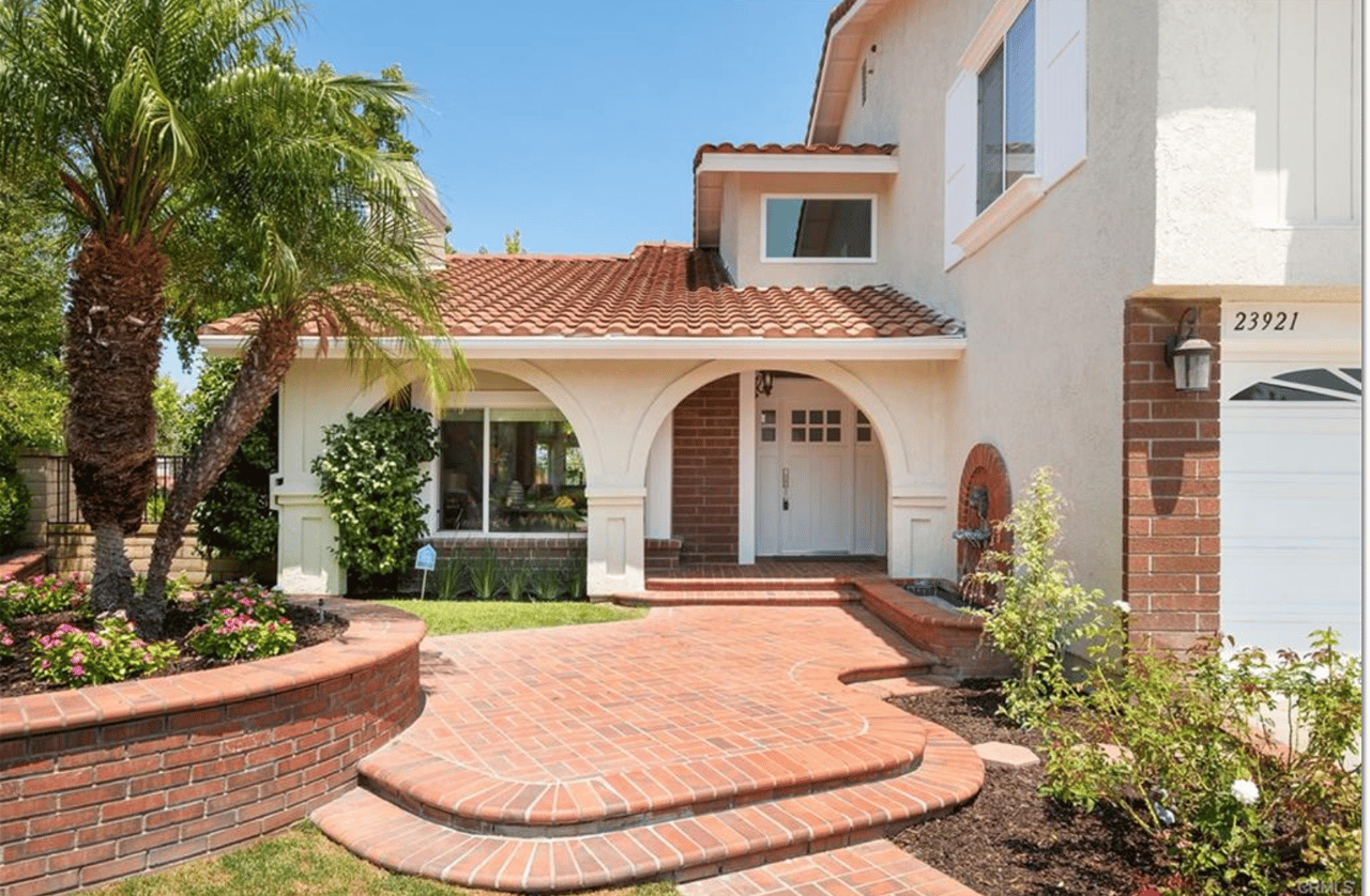 23921 Catbird Court