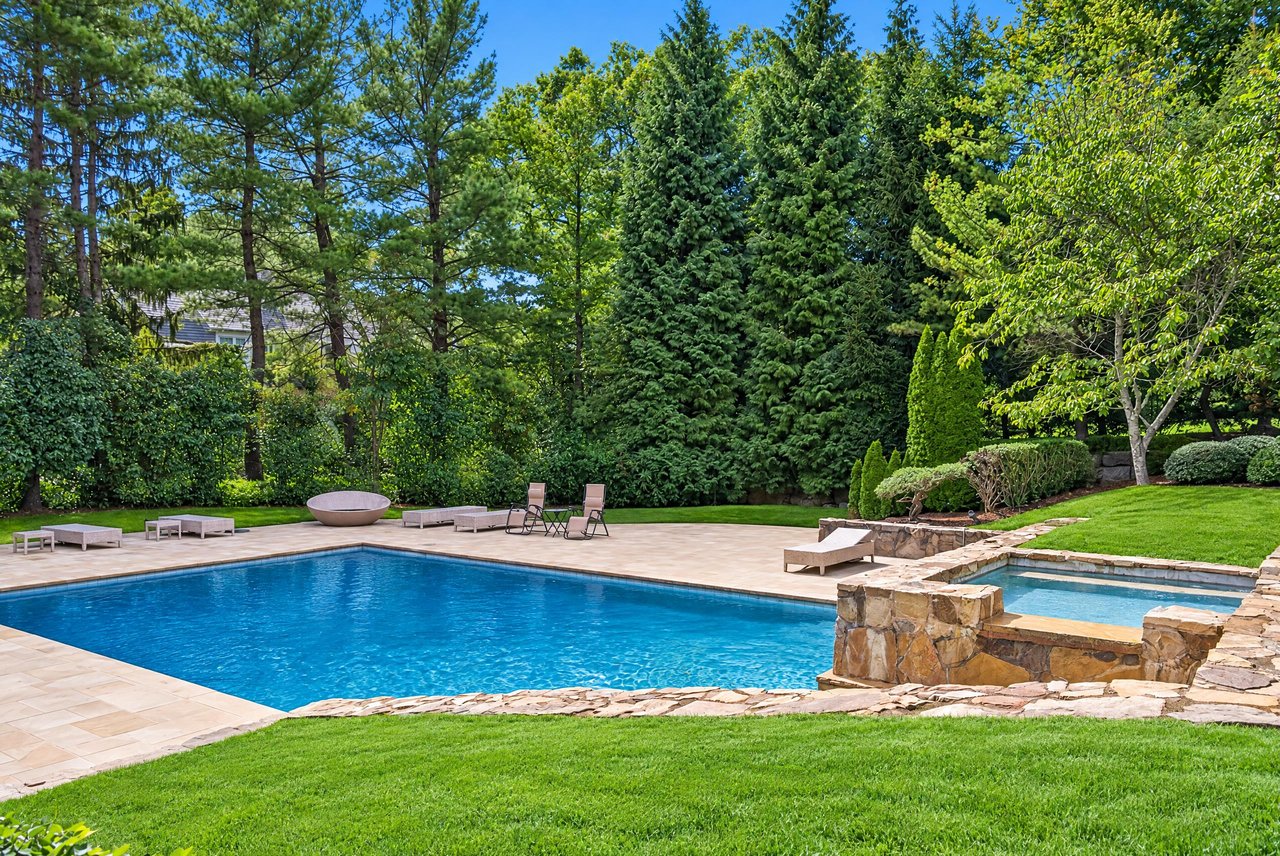 15 Horseshoe Road (Long Island)