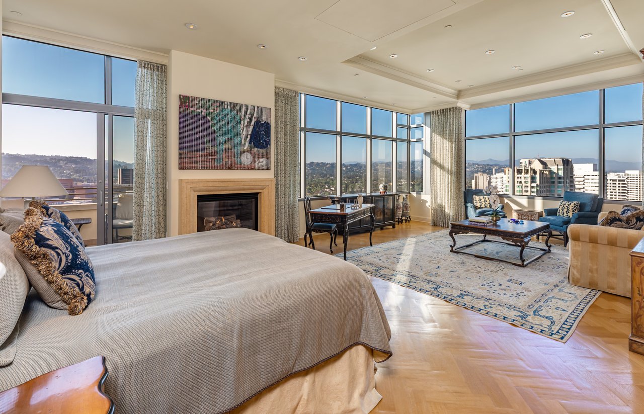 10800 Wilshire Blvd Unit: PH 2202, Wilshire Corridor