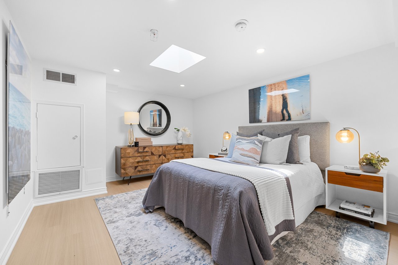217 St George Street Suite 54