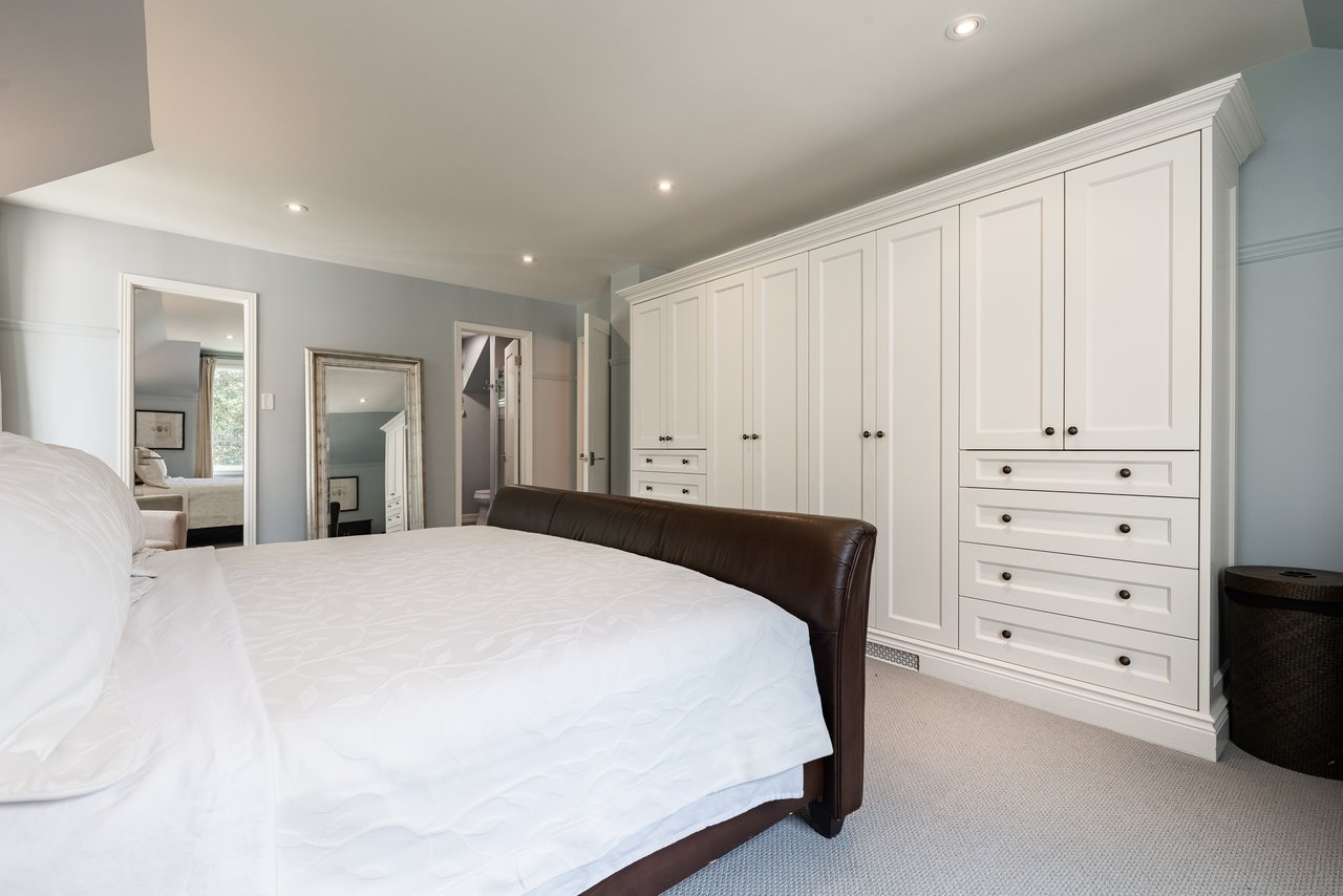 2267 Cedarberry Court, Oakville