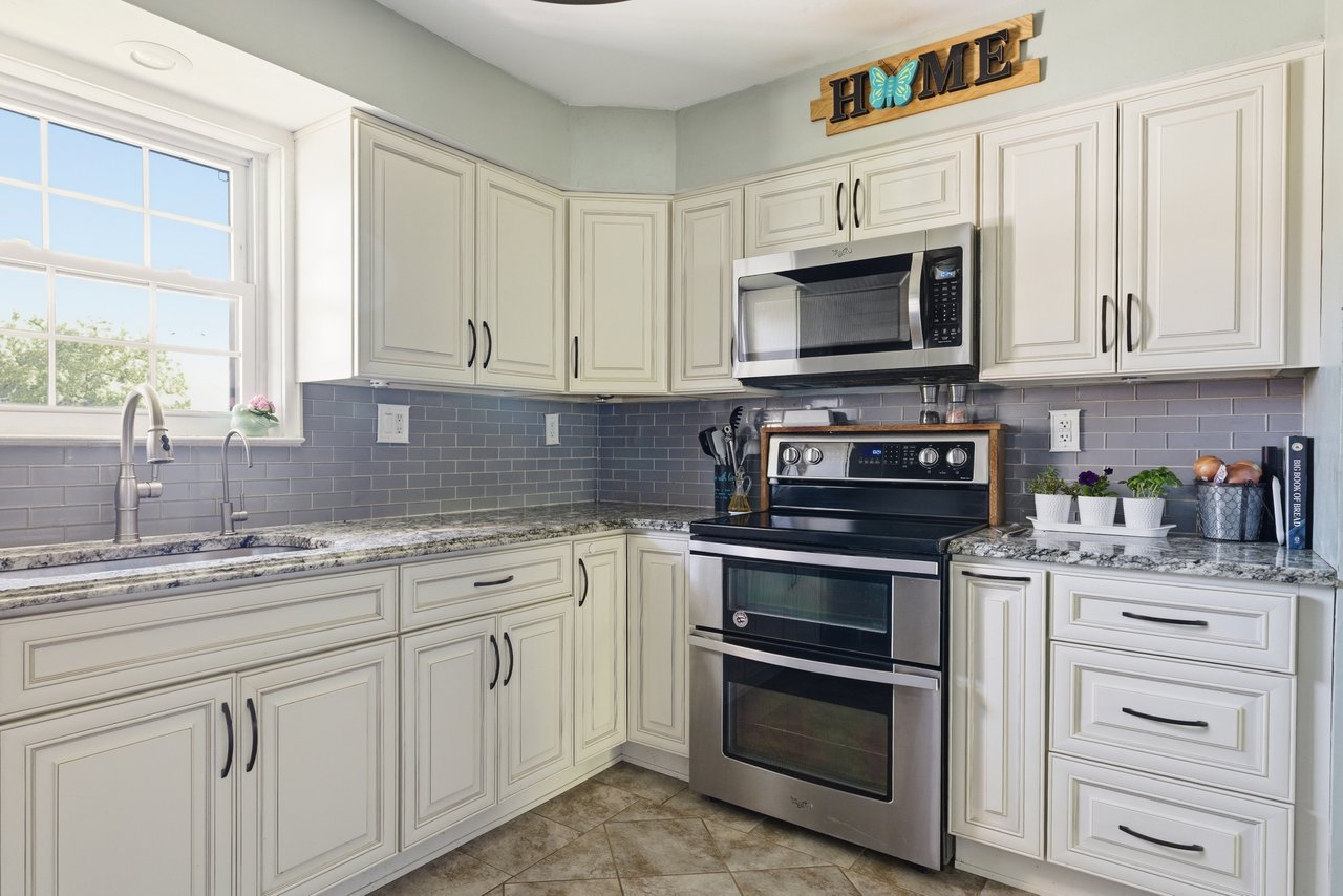 2401 Tudor Court
