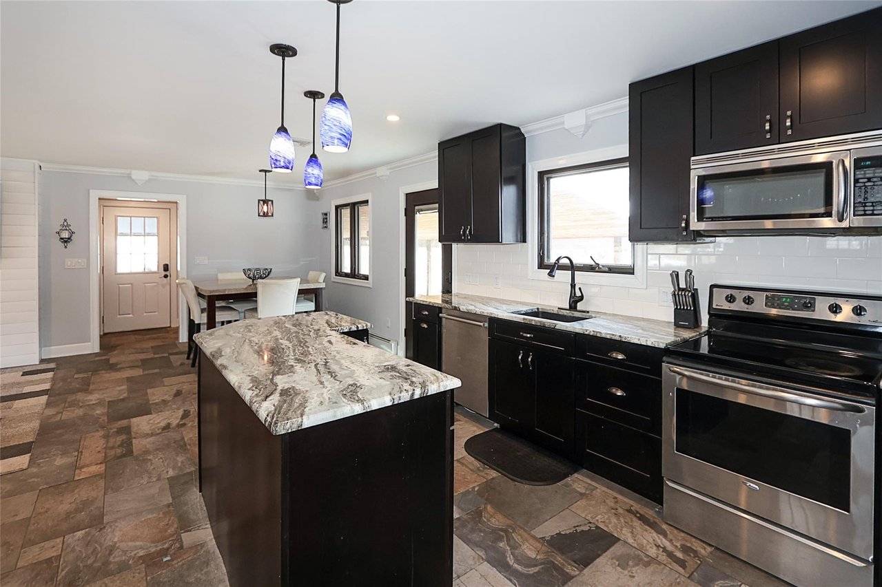 21 Peconic Rd