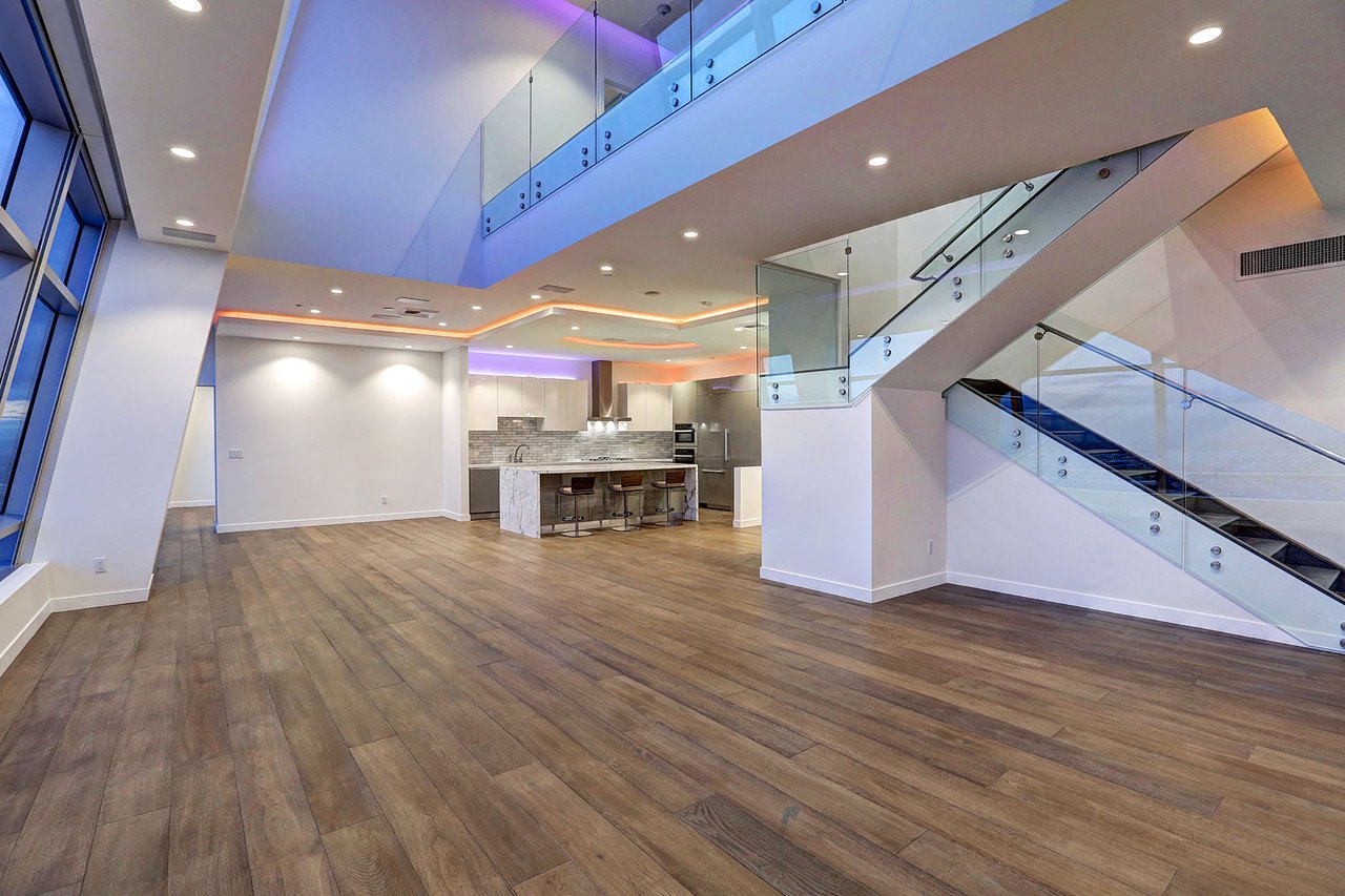 High‑rise Condo, Downtown Los Angeles