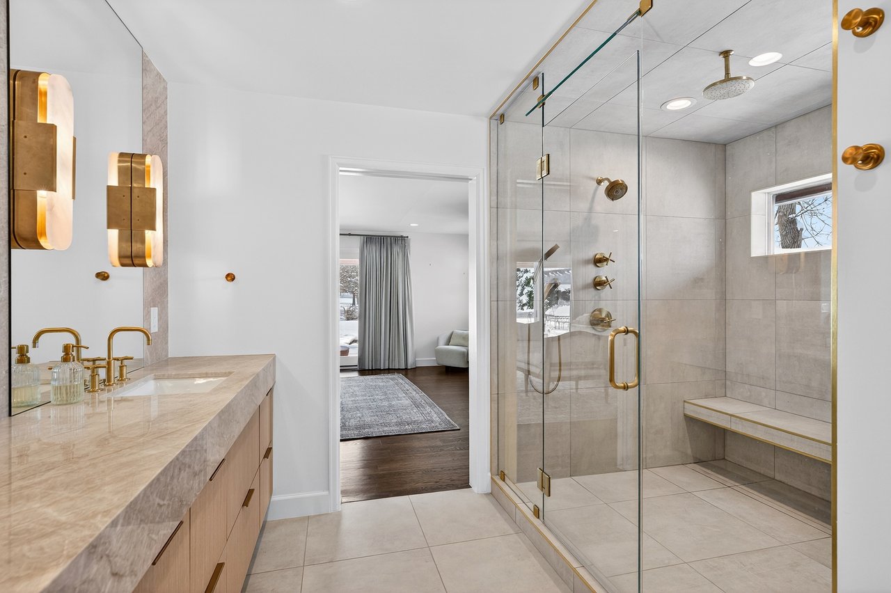 Stunning Home On The Rolling Hills Golf Course