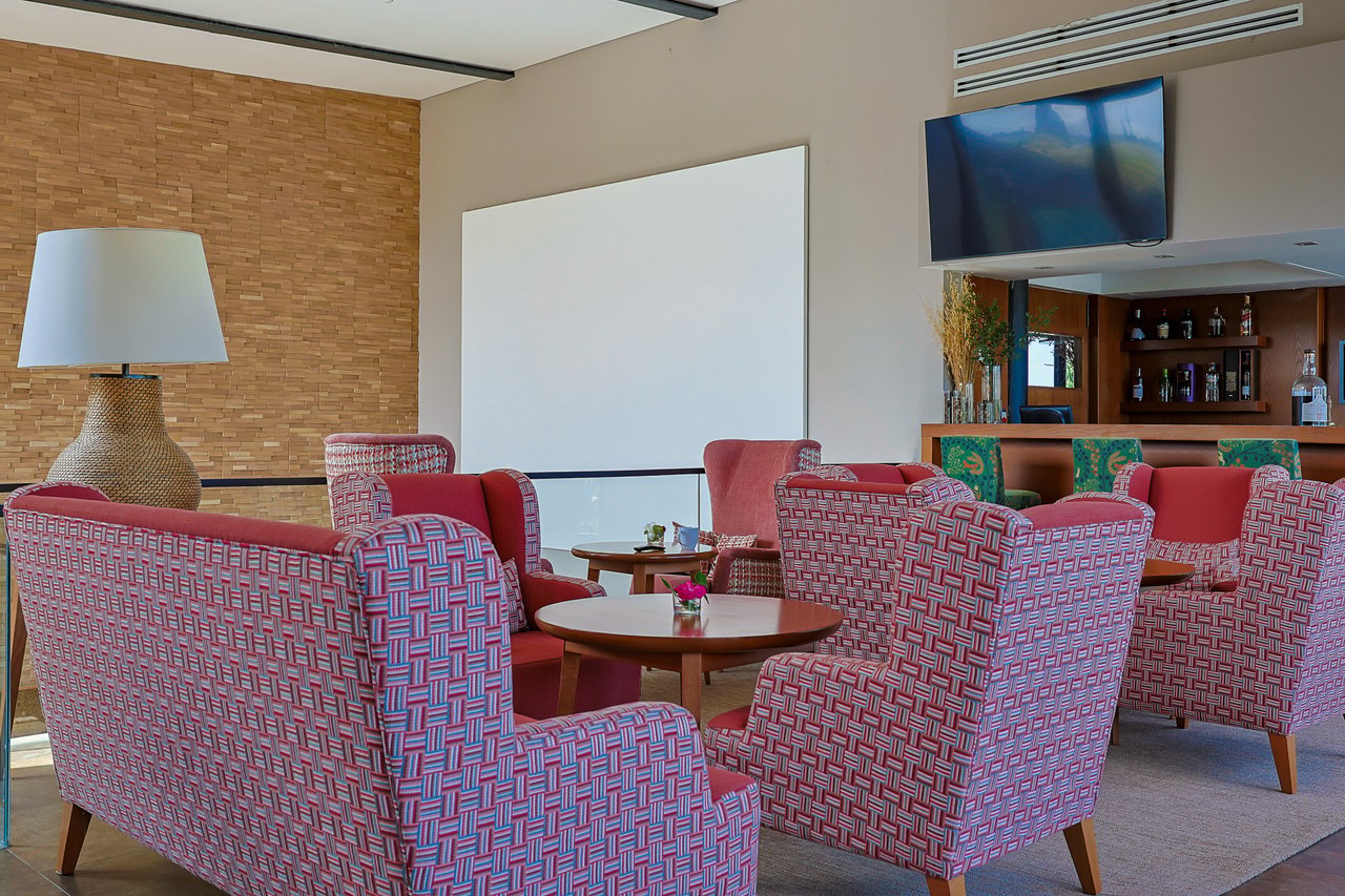 Luxury Wellness & Sports Retreat in Portugal with Expansion Upside & €1M+ Revenue