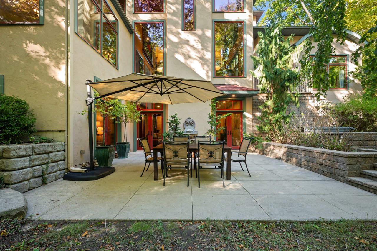Wooded Coastal Retreat