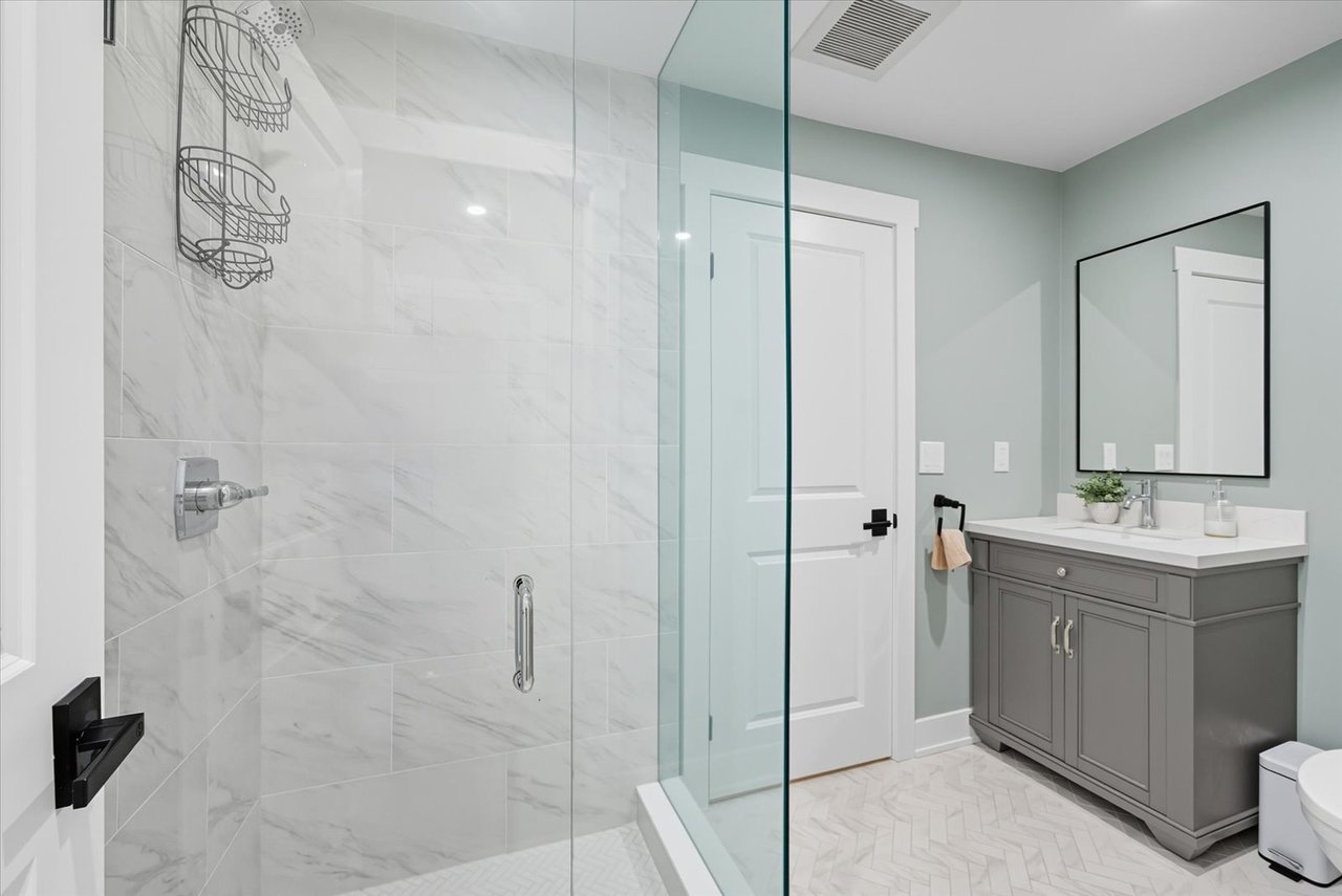 11 Avondale Cres 