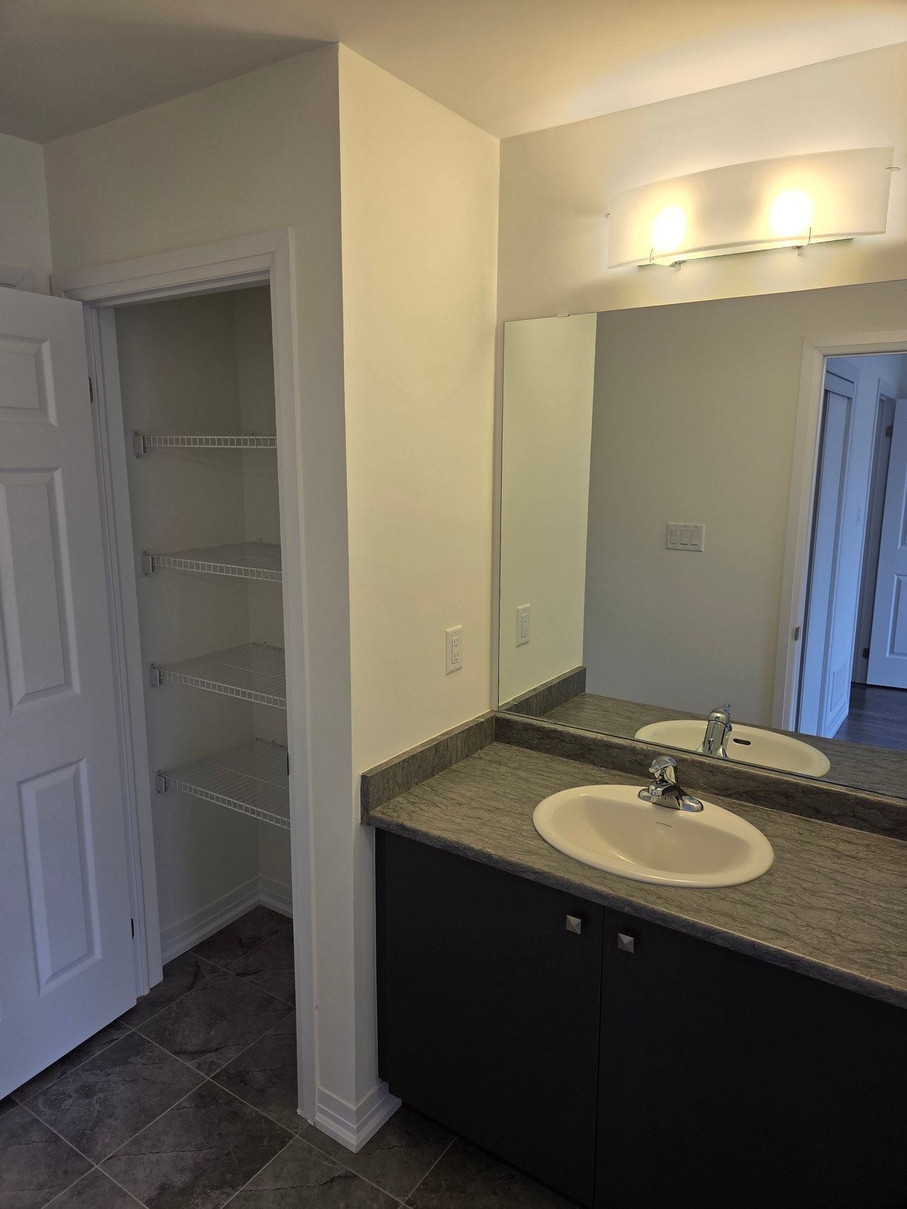 22 Cresthaven Heights