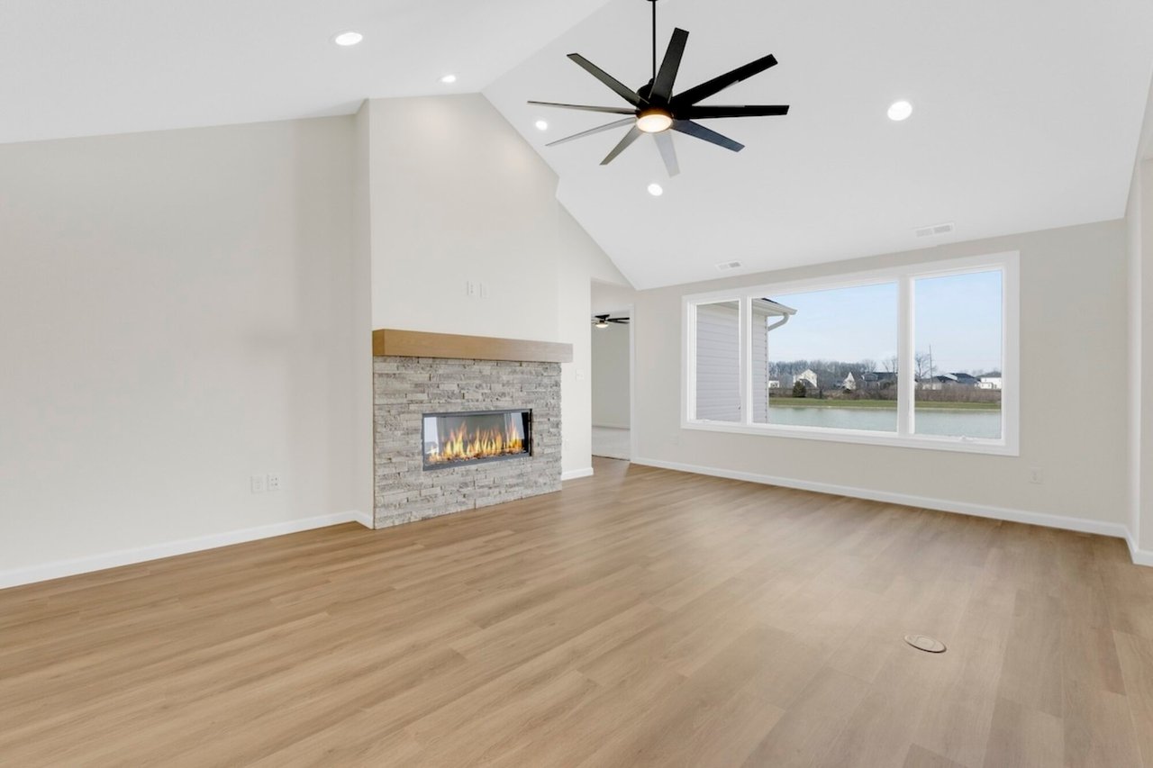1092 Zenos Blvd