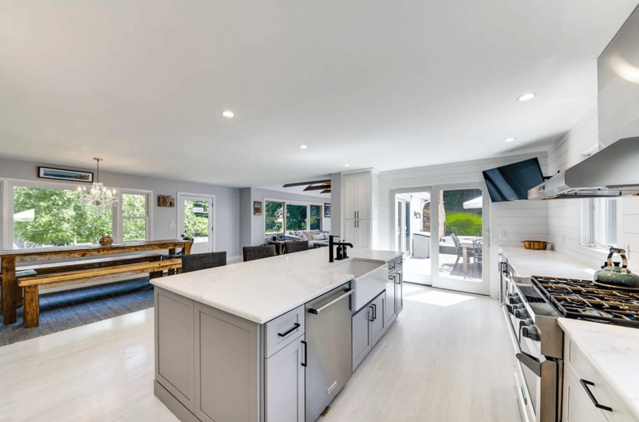 4 Hampton Harbor Road, Hampton Bays